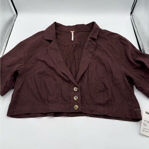 Free People v-neck button up crop tshirt